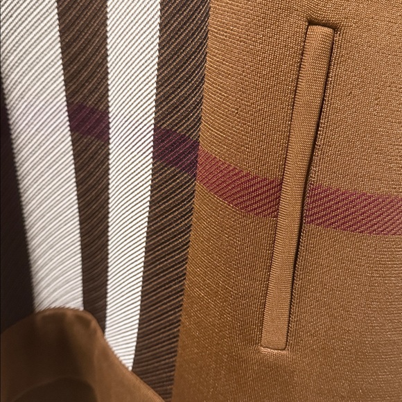 Burberry Brown Check Hooded Cape - Picture 3 of 8